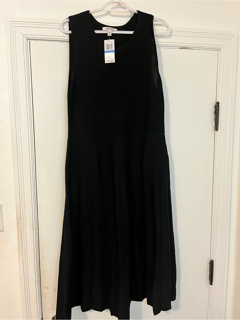 Classic Sleeveless Black Midi Dress